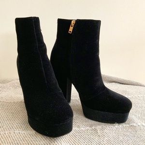 COACH BLACK VELVET ‘IONA’ PLATFORM BOOTIE SIZE 8B